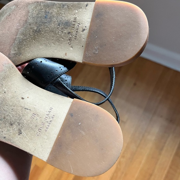 Cole Haan Black leather thong sandals, US 7. - Picture 6 of 6
